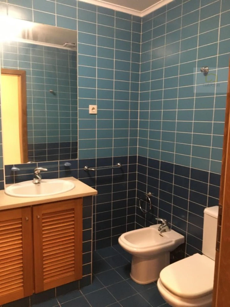 Apartamento T2 para Venda em Fajã de Baixo Foto 18