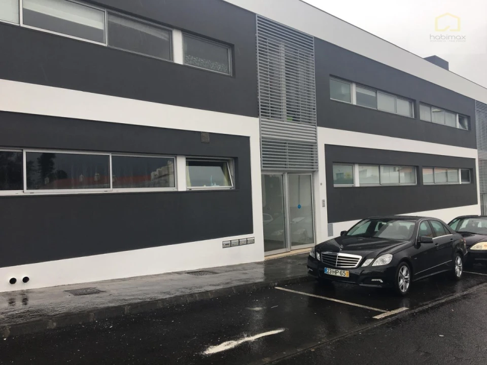 Apartamento T1 para Venda em Fajã de Baixo Foto 2