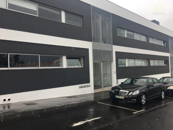 Apartamento T1 para Venda em Fajã de Baixo Foto 2