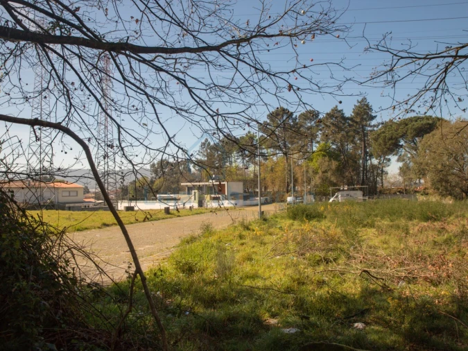 Terreno Comércio / Armazém para Venda em Merelim (São Paio), Panoias e Parada de Tibães Foto 38