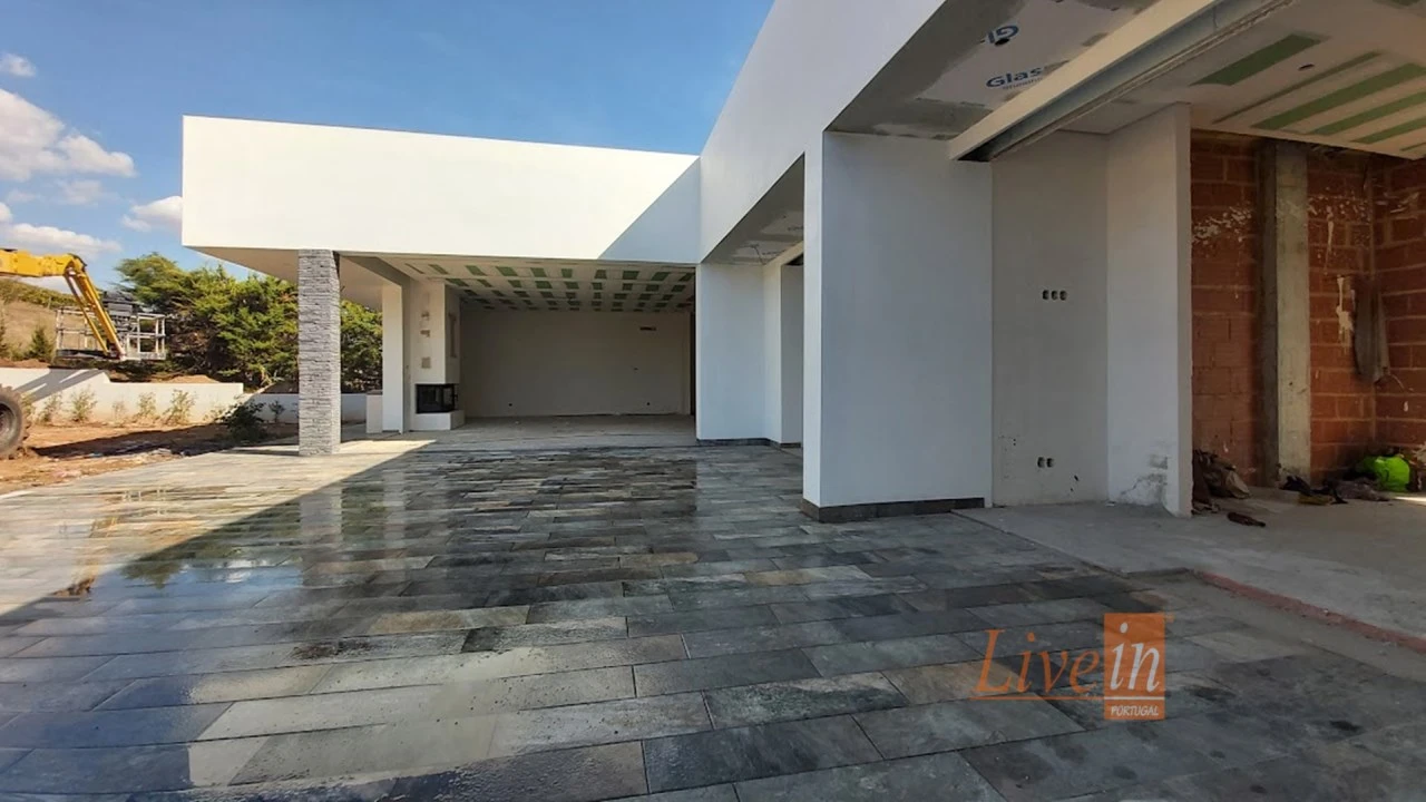 Quinta T4 para Venda em Azueira e Sobral da Abelheira Foto 9