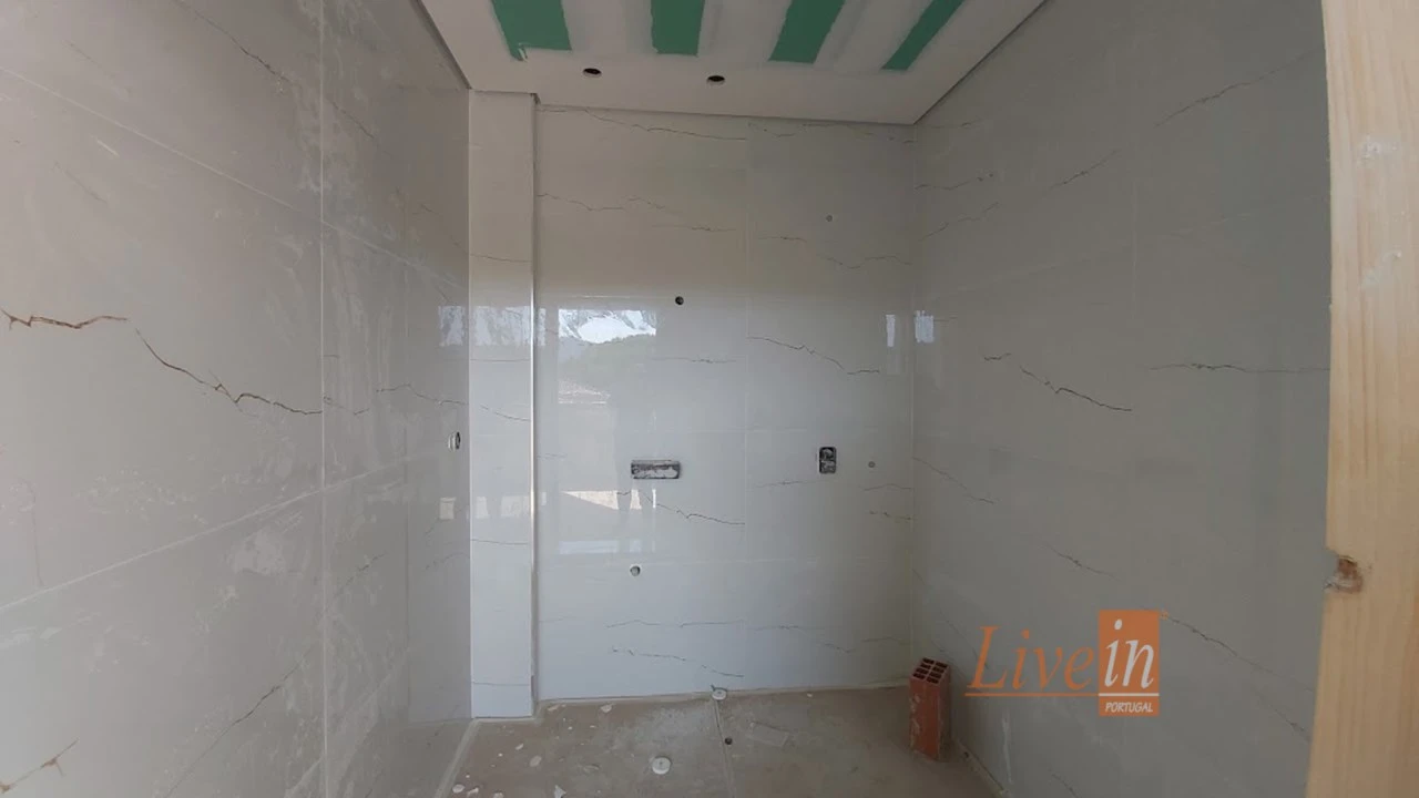 Quinta T4 para Venda em Azueira e Sobral da Abelheira Foto 14