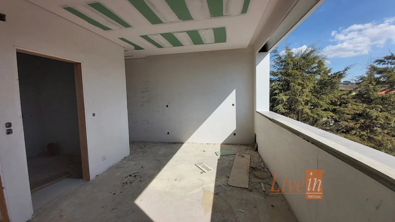 Quinta T4 para Venda em Azueira e Sobral da Abelheira Foto 15