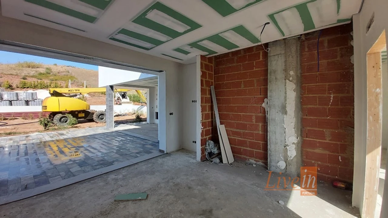 Quinta T4 para Venda em Azueira e Sobral da Abelheira Foto 18