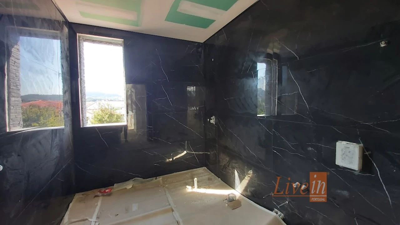 Quinta T4 para Venda em Azueira e Sobral da Abelheira Foto 23