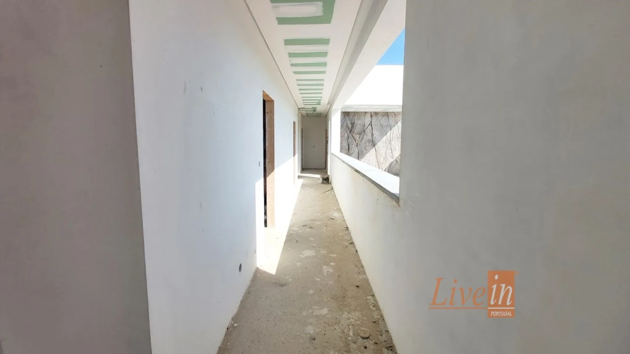 Quinta T4 para Venda em Azueira e Sobral da Abelheira Foto 29