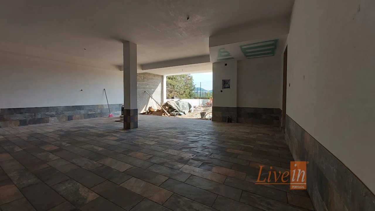 Quinta T4 para Venda em Azueira e Sobral da Abelheira Foto 32