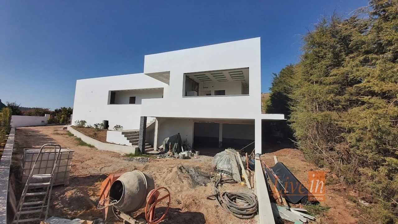 Quinta T4 para Venda em Azueira e Sobral da Abelheira Foto 38