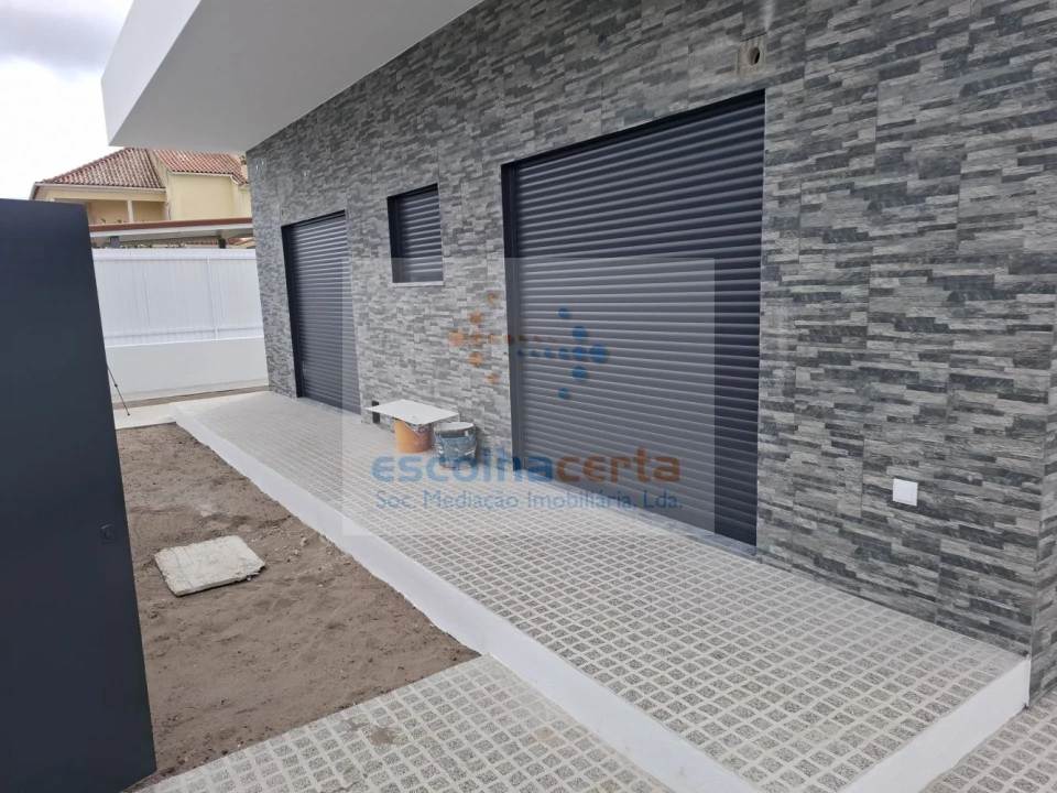 Moradia T4 para Venda em Fernao Ferro Foto 16