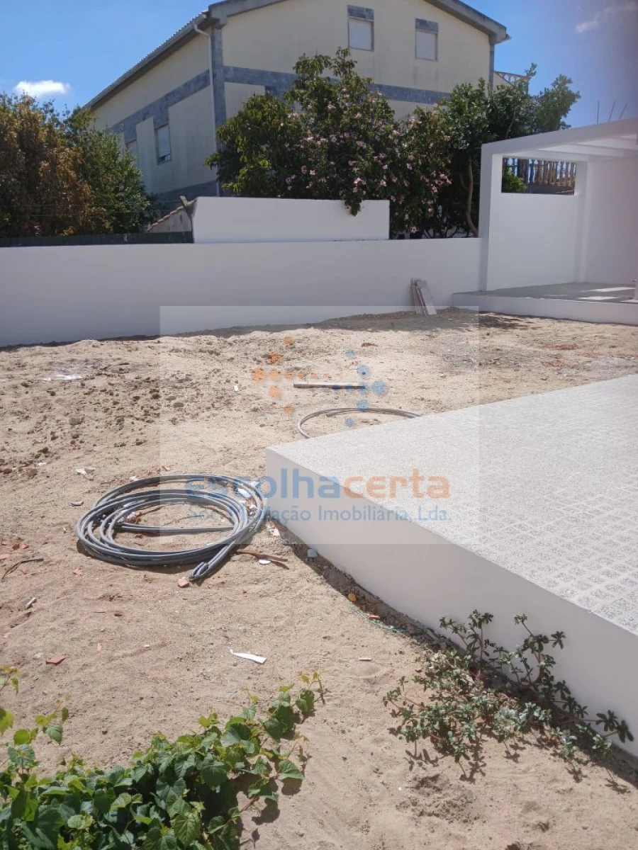 Moradia T4 para Venda em Fernao Ferro Foto 20