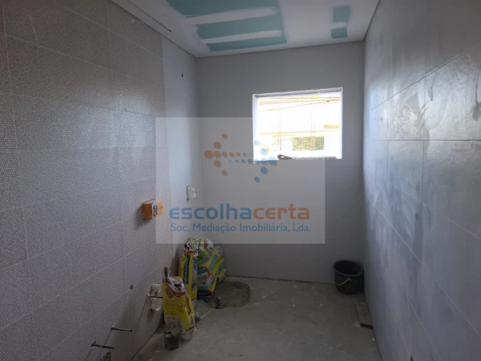 Moradia T4 para Venda em Fernao Ferro Foto 7