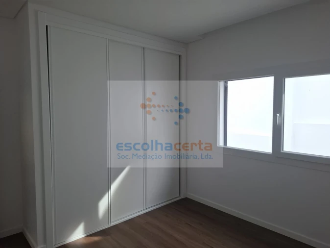 Moradia T4 para Venda em Fernao Ferro Foto 10