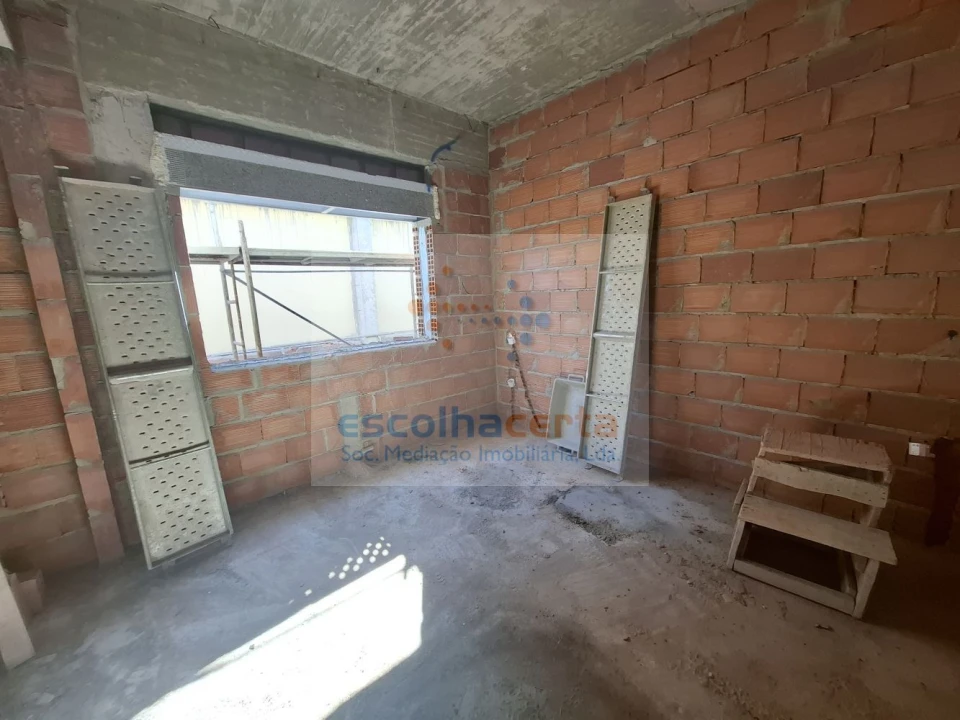 Moradia T4 para Venda em Fernao Ferro Foto 11