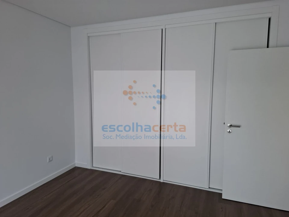 Moradia T4 para Venda em Fernao Ferro Foto 9