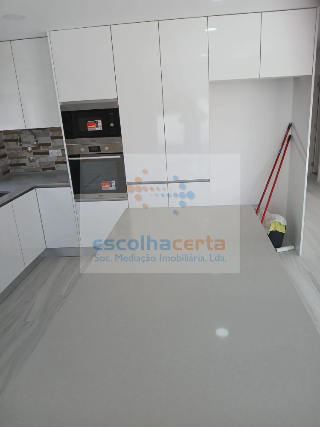 Moradia T4 para Venda em Fernao Ferro Foto 26