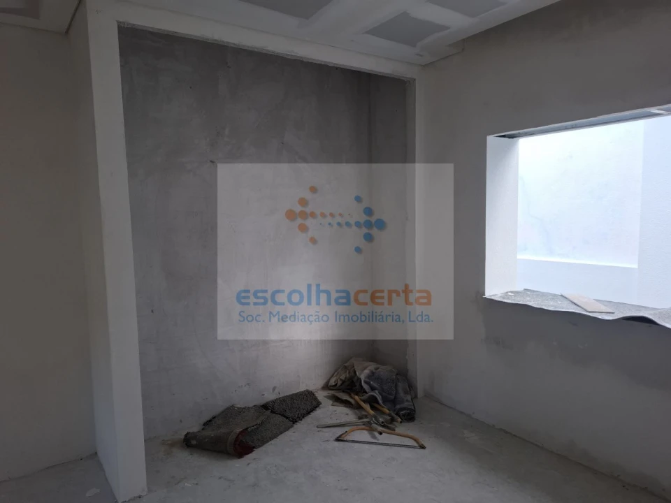 Moradia T4 para Venda em Fernao Ferro Foto 6