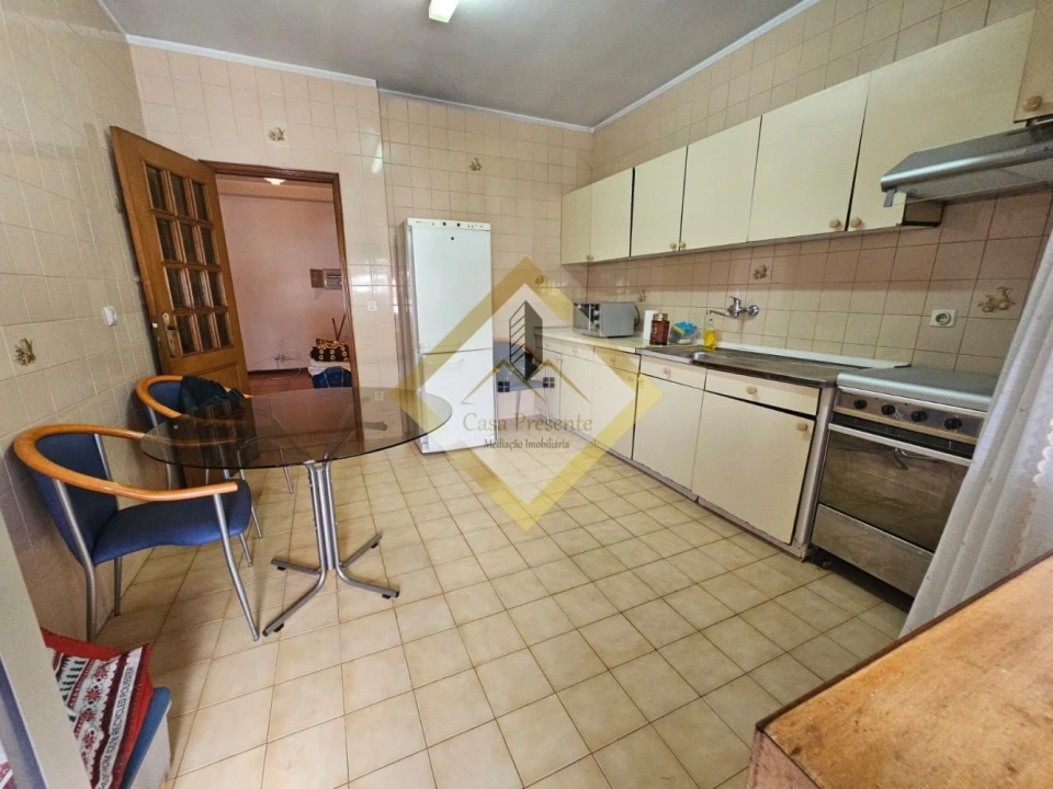 Apartamento T3 para Venda em Rio Tinto Foto 2