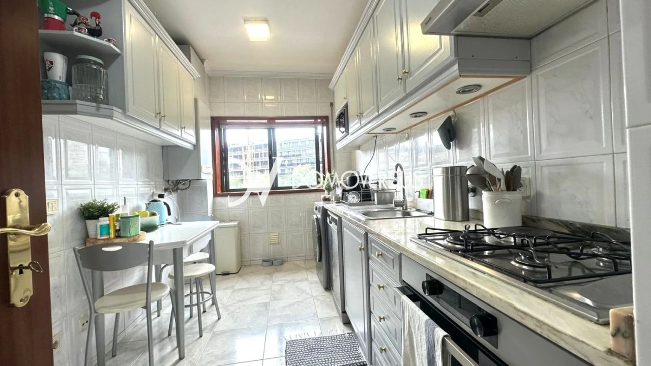 Apartamento T3 para Venda em Oliveira do Douro Foto 7