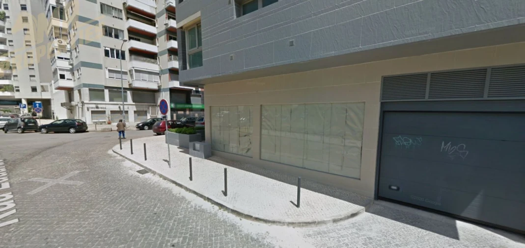 Loja para Venda em Campolide Foto 6