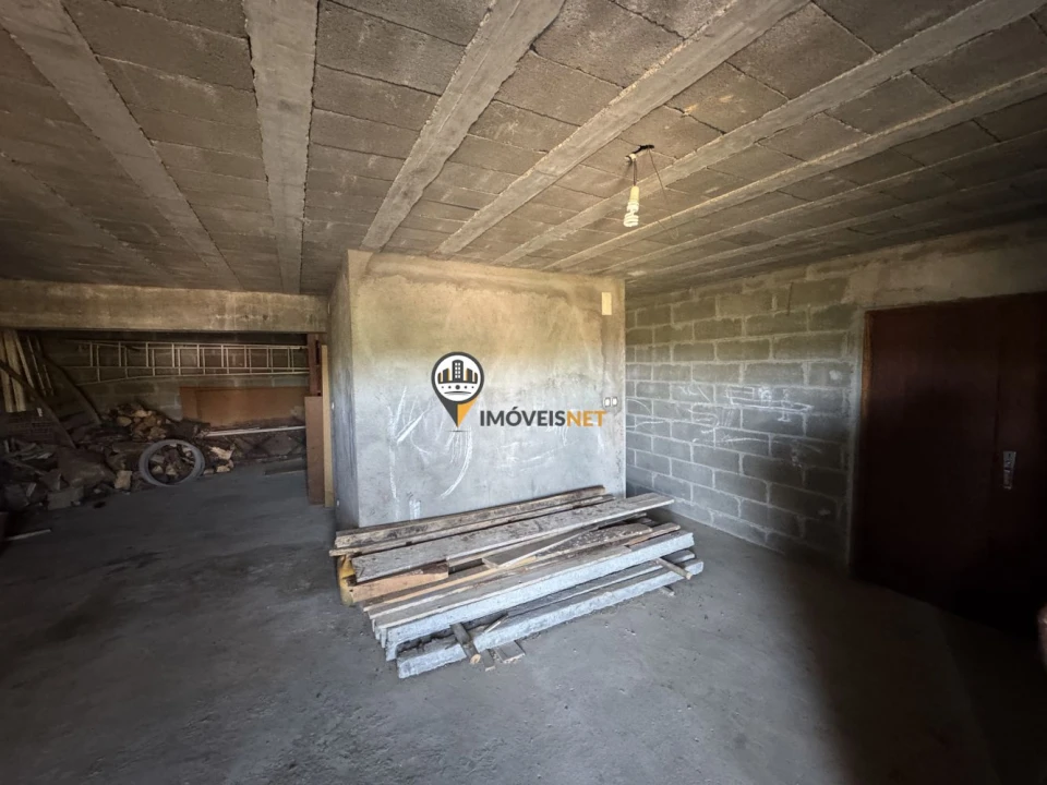 Moradia T3 para Venda em Orvalho Foto 4