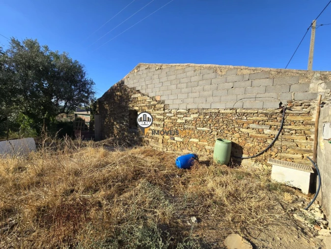 Terreno para Venda em Cebolais de Cima e Retaxo