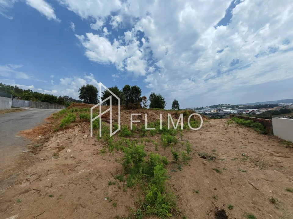 Terreno para Venda em Vila de Cucujães Foto 8