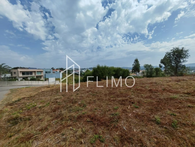 Terreno para Venda em Vila de Cucujães Foto 12