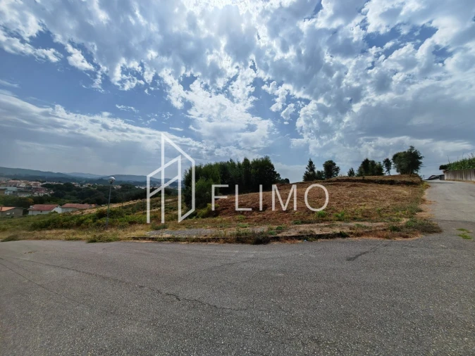 Terreno para Venda em Vila de Cucujães Foto 2