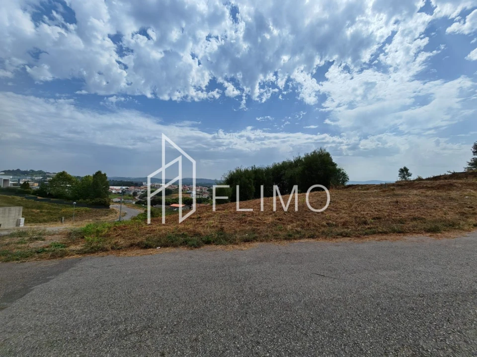Terreno para Venda em Vila de Cucujães Foto 4