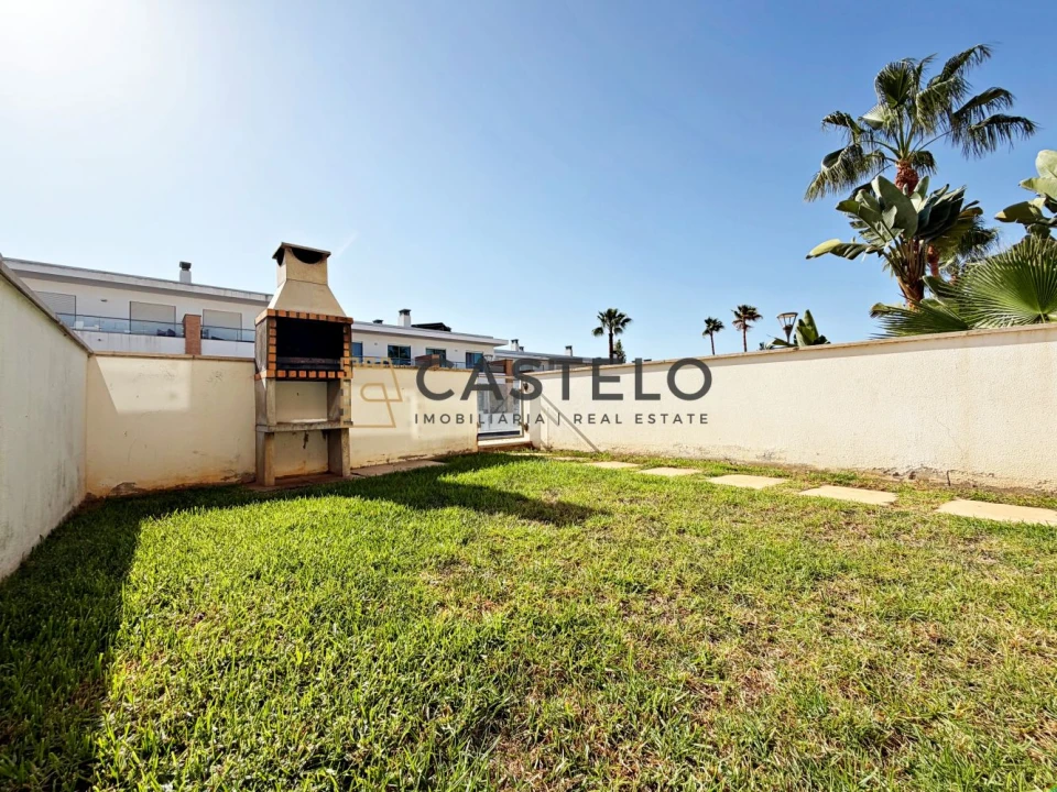 Moradia T2 para Venda em Albufeira e Olhos de Água Foto 20