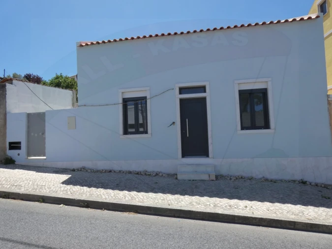 Moradia T2 para Venda em Queluz e Belas