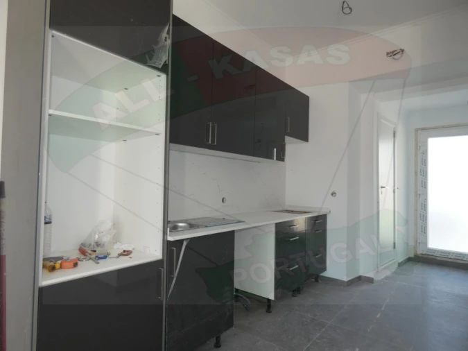 Moradia T2 para Venda em Queluz e Belas Foto 5