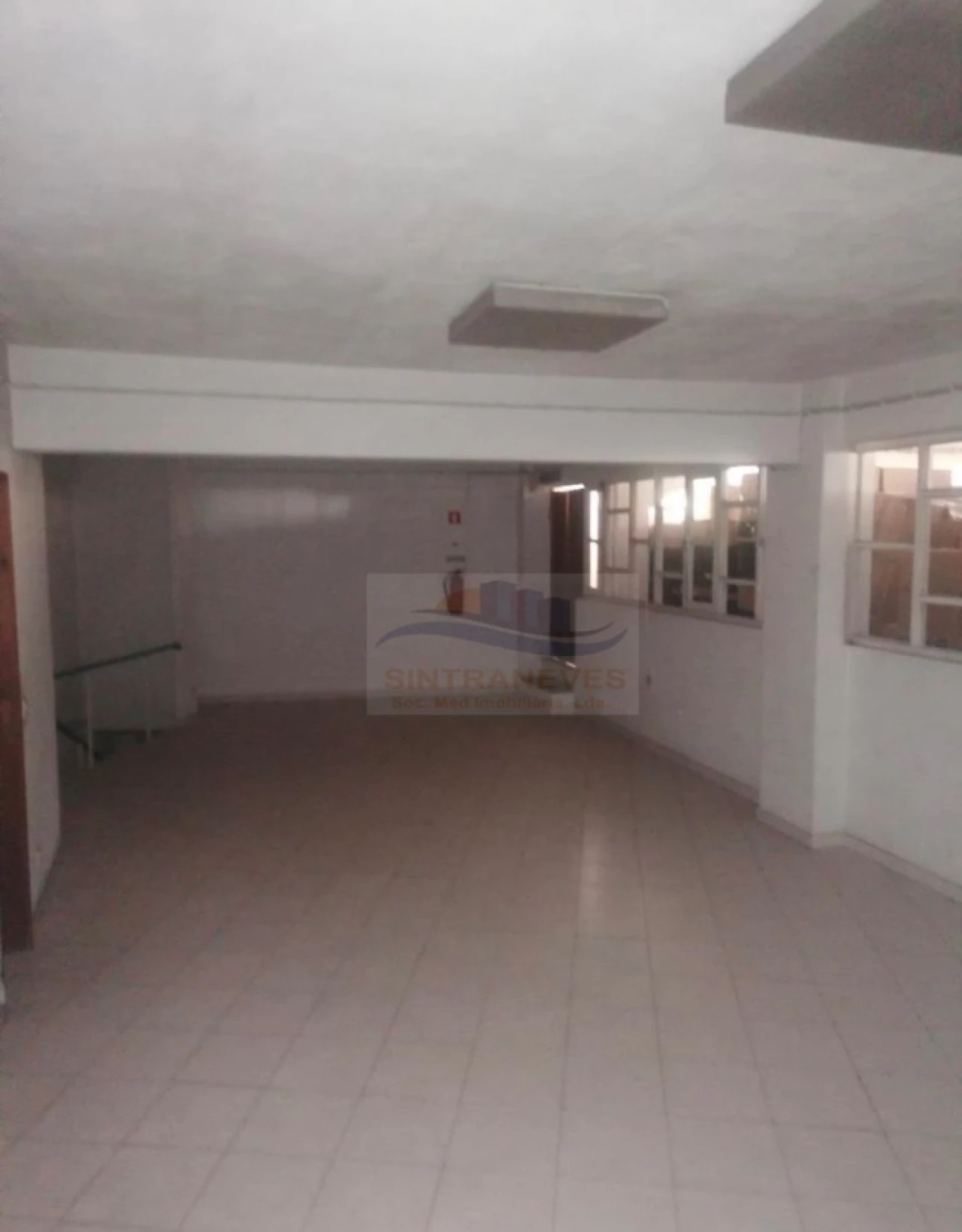 Armazém para Venda em Alverca do Ribatejo e Sobralinho Foto 9