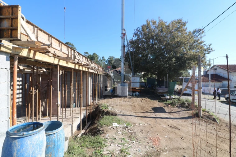 Moradia T3 para Venda em Lage Foto 16