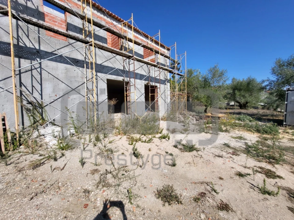 Moradia T3 para Venda em Olalhas Foto 9