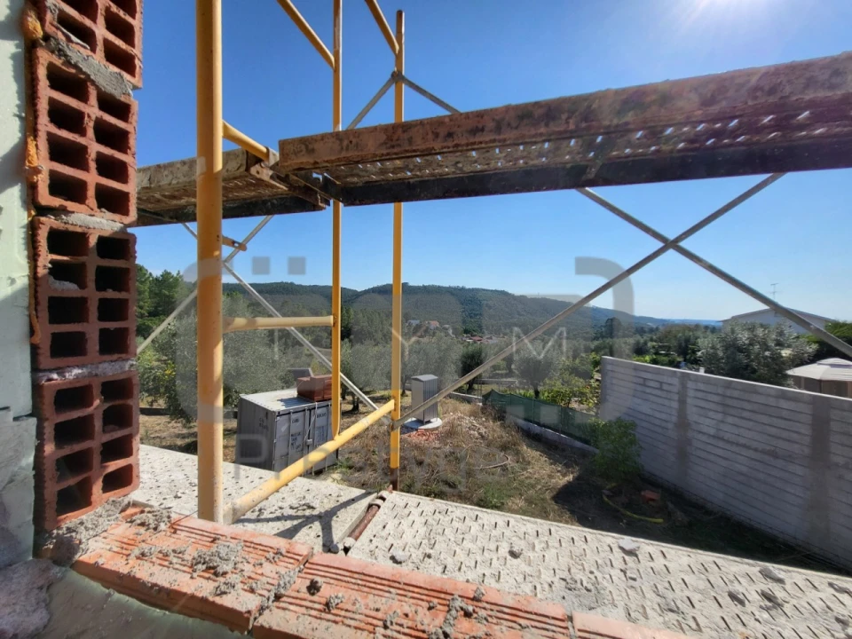 Moradia T3 para Venda em Olalhas Foto 11