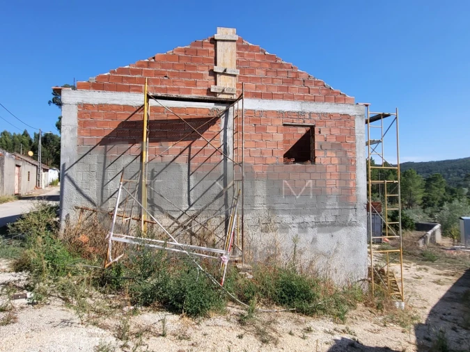 Moradia T3 para Venda em Olalhas Foto 13