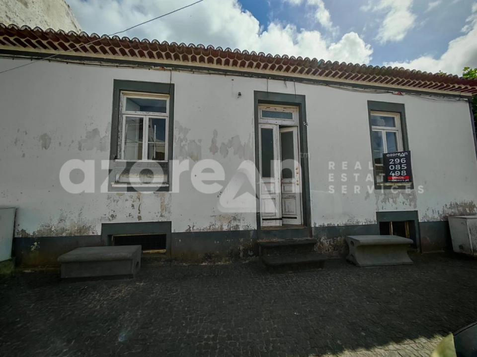 Moradia T3 para Venda em Ribeirinha Foto 2