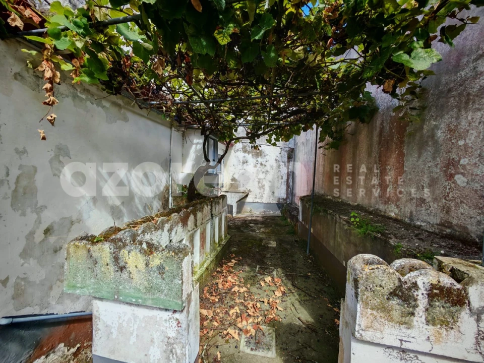 Moradia T3 para Venda em Ribeirinha Foto 16