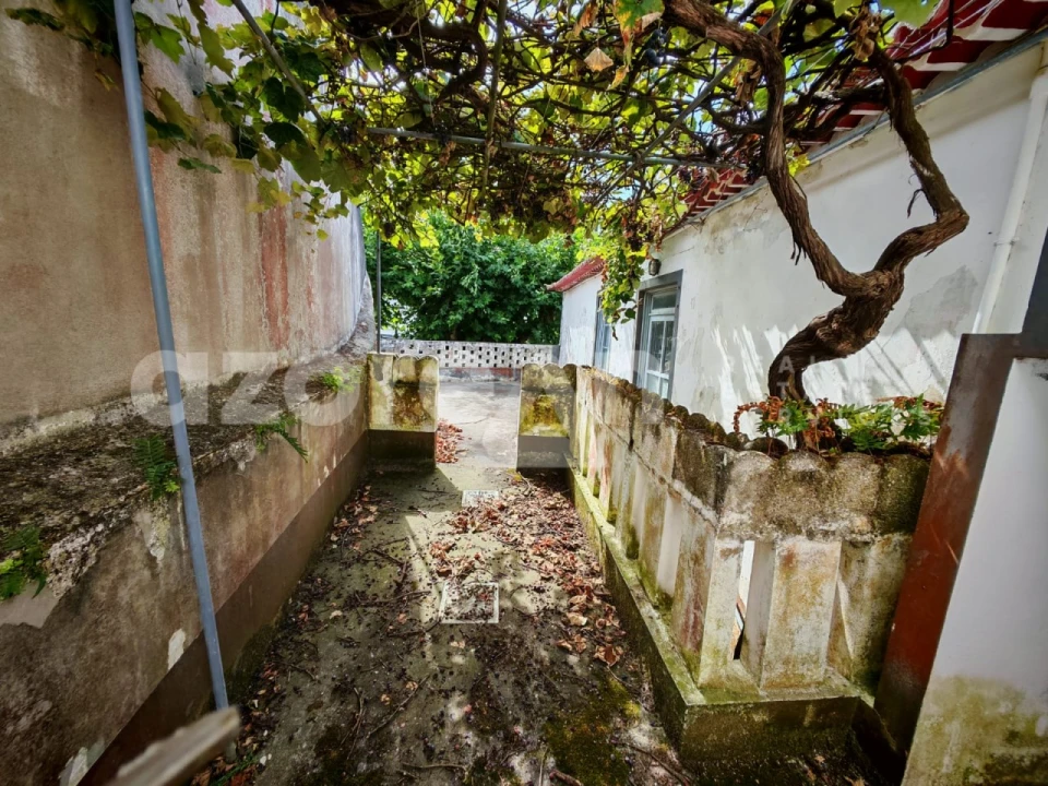 Moradia T3 para Venda em Ribeirinha Foto 17