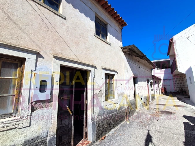 Moradia T3 para Venda em São Martinho de Árvore e Lamarosa Foto 3