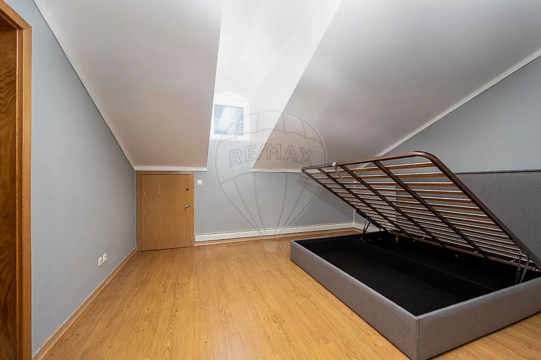 Apartamento T2 para Arrendamento em Azeitão (São Lourenço e São Simão) Foto 17