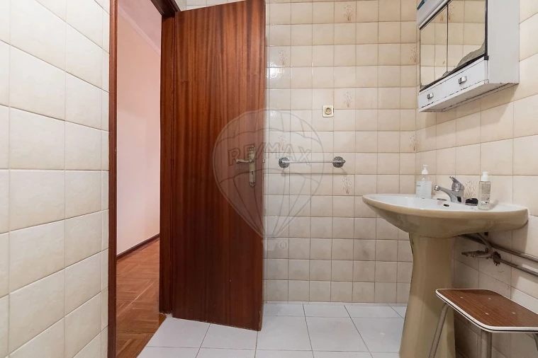 Apartamento T3 para Venda em Vila Chã, Codal e Vila Cova de Perrinho Foto 23