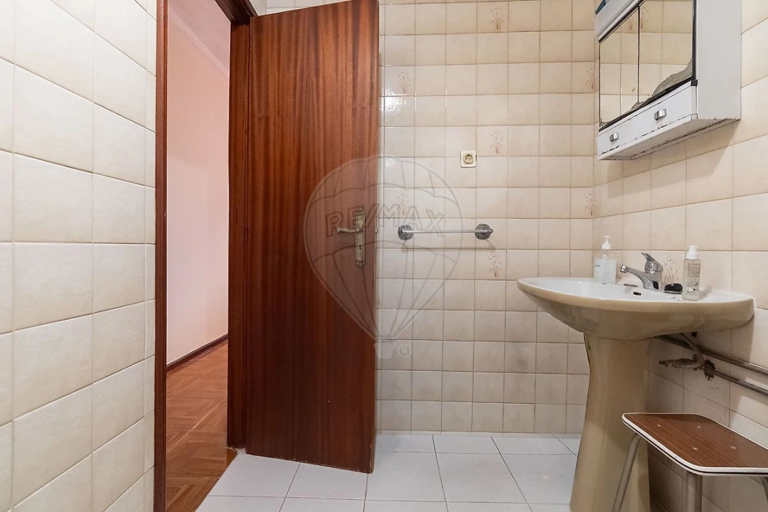 Apartamento T3 para Venda em Vila Chã, Codal e Vila Cova de Perrinho Foto 23