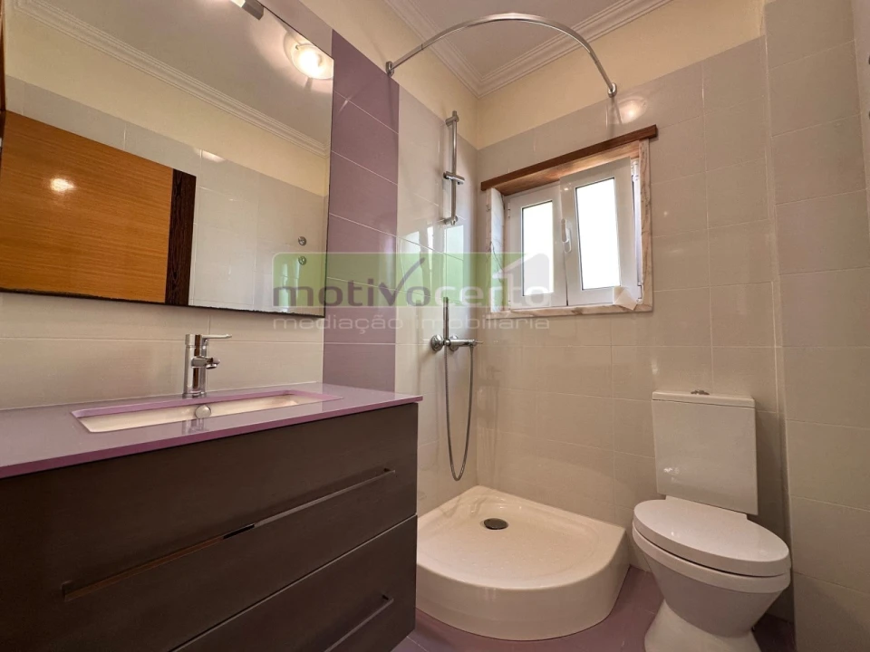 Moradia T4 para Arrendamento em São Domingos de Rana Foto 7