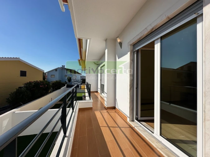 Moradia T4 para Arrendamento em São Domingos de Rana Foto 15