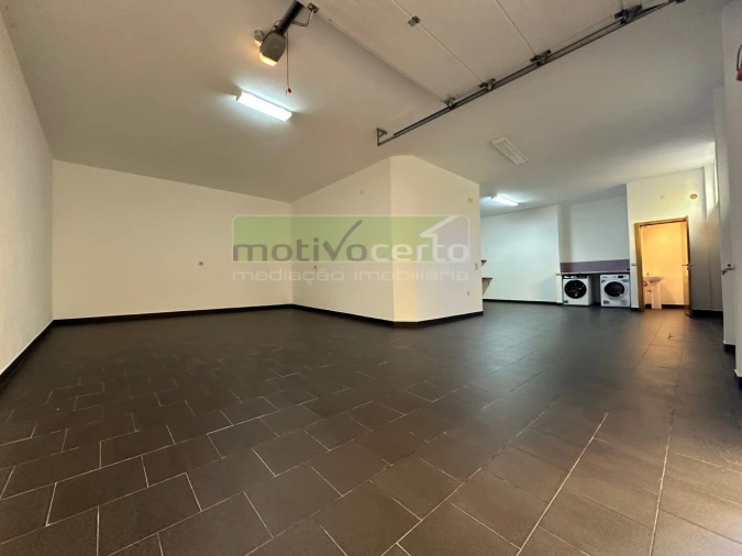 Moradia T4 para Arrendamento em São Domingos de Rana Foto 26