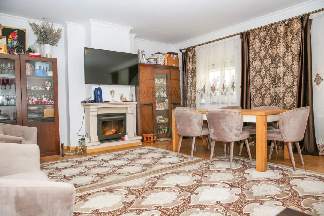 Apartamento T3 para Venda em Aveiras de Cima Foto 4