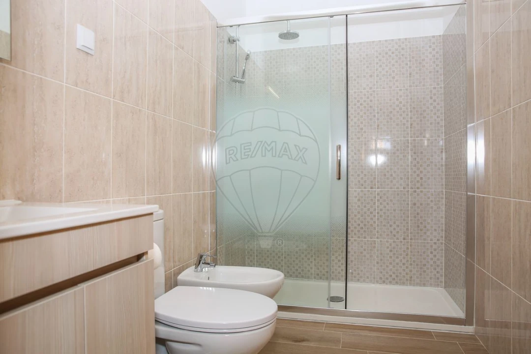 Moradia T2 para Venda em Almoster Foto 3