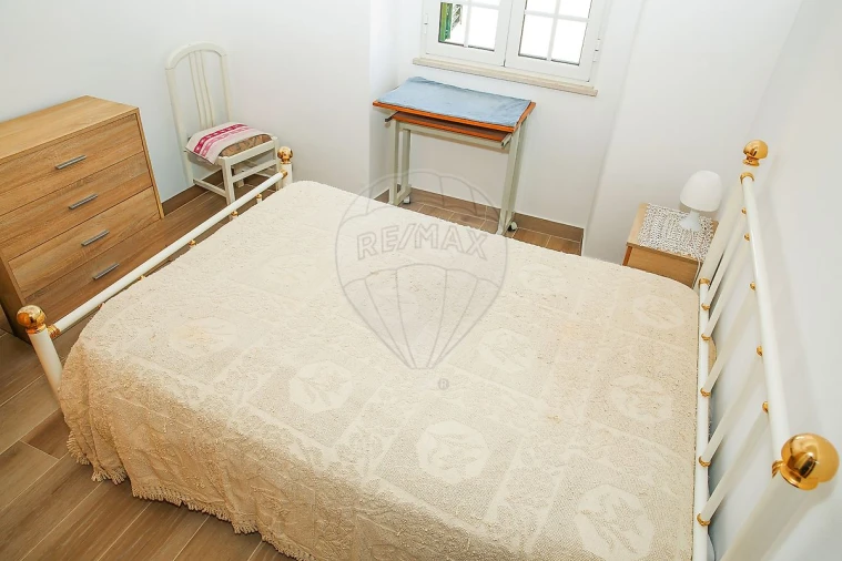 Moradia T2 para Venda em Almoster Foto 17